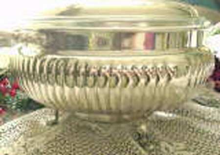 457E (Silverplate, Hollowware) Plated Round Covered Casserole with Glass