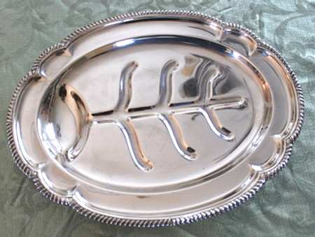 1626 (Silverplate, Hollowware) Large Plated Meat Platter with Well by Sheffield Silver Co (USA)