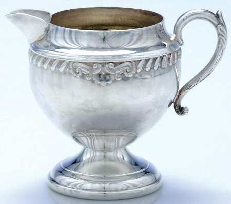 Shell & Gadroon (Silverplate, Hollowware) Creamer by Sheridan Silver Co