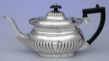 SSD18 (Silverplate, Hollowware) Teapot