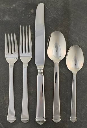 Colonnade (Stainless) 5 Piece Place Setting