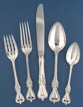 Old Colonial (Sterling, 1895, No Monograms) 5 Piece Place Size Setting