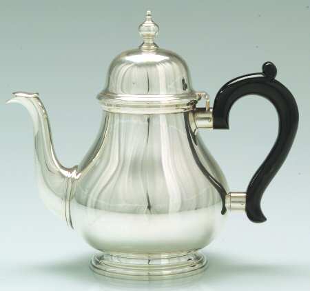Queen Anne (Sterling, 1870, Hollowware) Teapot