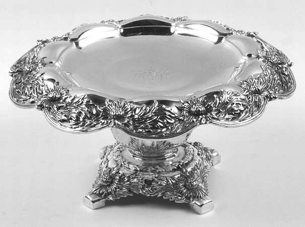 Chrysanthemum (Strl, 1880, Hlwr, 925-1000, FloralEdge) Pair of Sterling Compotes