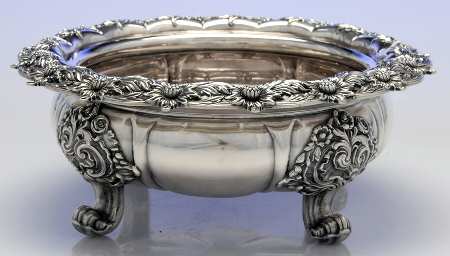 Chrysanthemum (Strl, 1880, Hlwr, 925-1000, FloralEdge) Round Sterling Footed Centerpiece