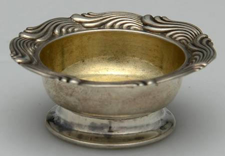 Wave Edge (Sterling, 1884, Waves, Hollowware) Mini Individual Open Salt