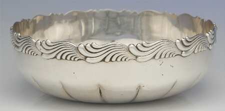 Wave Edge (Sterling, 1884, Waves, Hollowware) 8" Round Vegetable