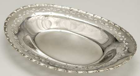 Wave Edge (Sterling, 1884, Waves, Hollowware) 11" Bread Tray