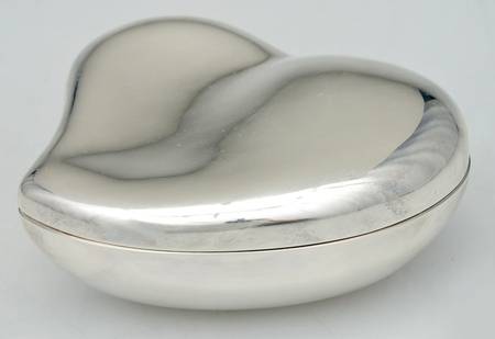 Elsa Peretti Giftware (Sterling, Hollowware) Heart Box