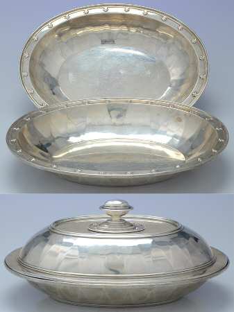 St. Dunstan (Sterling, Hollowware) 11" Oval Divided Vegetable (Top)