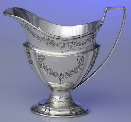 13889 Engraved (Sterling, Hollowware) Creamer