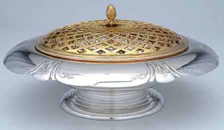 Chased Diana (Sterling, Hollowware) 11" Round Footed Centerpiece with Frog