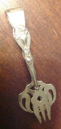 La Fleurette (Sterling, 1904) Small Solid Sandwich Tongs