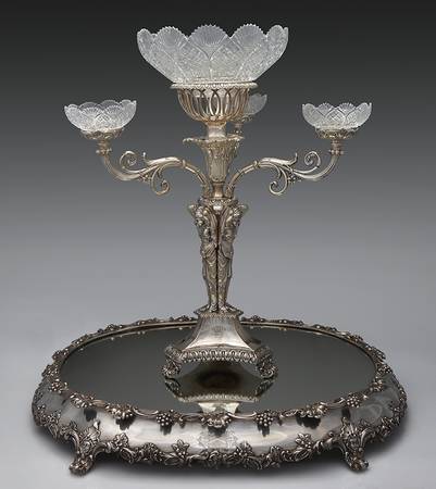 Silverplate Hollowware Epergne with 4 Glass Liners and Plateau