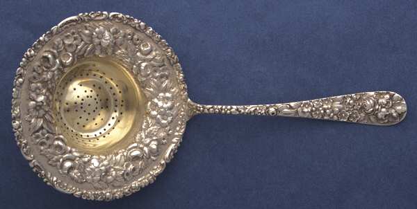 UNF881 (Sterling) Solid Individual Overcup Tea Strainer