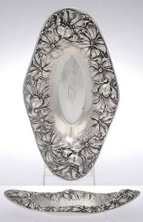 0332 (Sterling, Hollowware) 12" Bread Tray