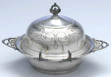 468 (Silverplate, Hollowware) Round Covered Butter with Glass Liner