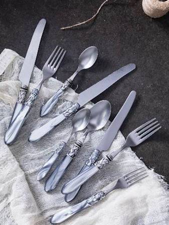 Aladdin Light Gray (Antique Lattice) by Vietri