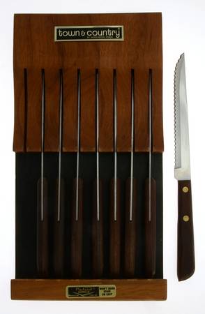 Town and Country-Brown-Walnut (Stainless) (Set of 8) Individual Steak Knives & Case