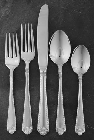 French Shell (Stainless) 5 Piece Place Setting by Wallace Silver