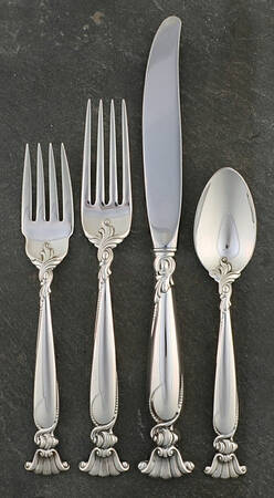 Romance of The Sea (Sterling, 1950) 32 Piece Estate Set
