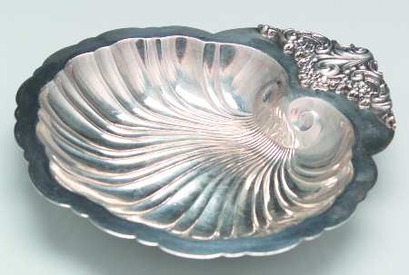 Baroque (Silverplate, Hollowware, Older) 4" Shell Shape Bon Bon