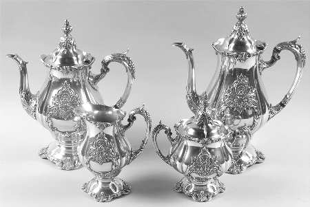 Christopher Wren (Silverplate, Hollowware) (4 Piece) Silverplate Tea Set