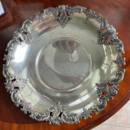 Grande Baroque (Sterling, Hollowware, 4 marks) 10" Round Vegetable Bowl