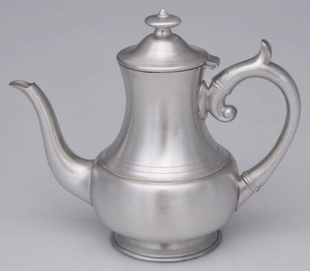 WOP4 (Pewter, Hollowware) Tea Pot