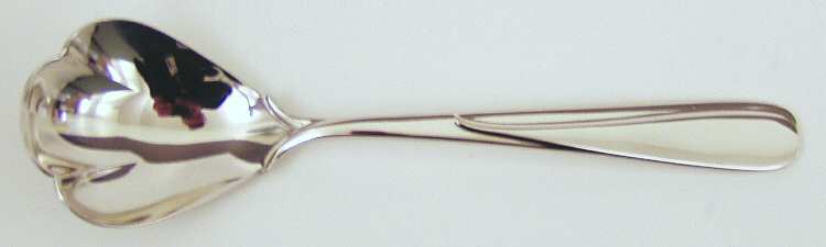Florian (Stainless-Glossy Finish) Sugar Shell Spoon by Yamazaki