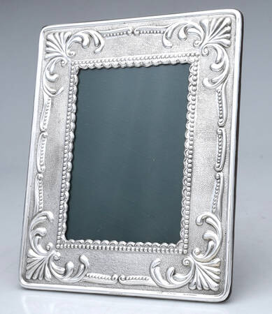 Sterling Hollowware Frame-Holds 5" X 7"