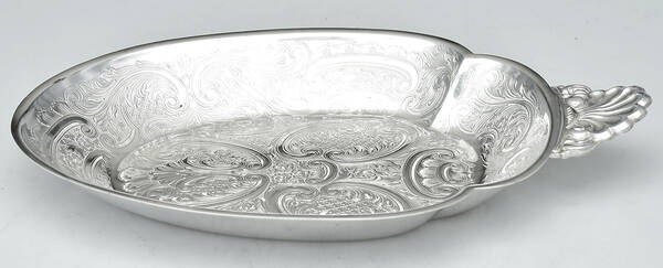 ELB19 (Silverplate, Hollowware) Lugged Oval Vegetable Bowl