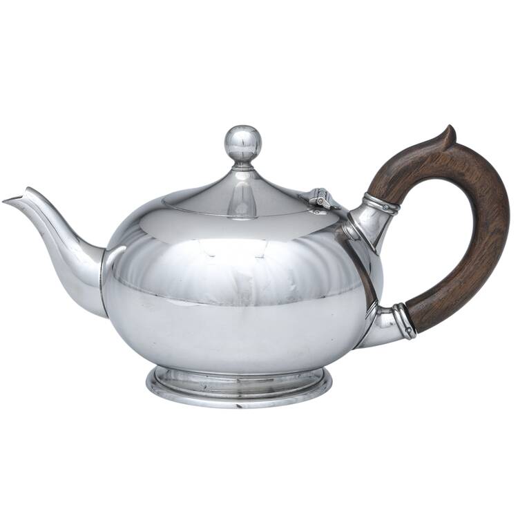 Pewter Hollowware by Etains du Manoir