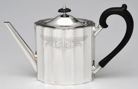 Colonial Classic (Plated, Hollowware) Teapot