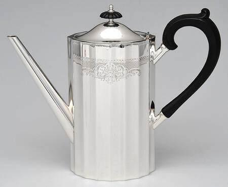 Colonial Classic (Plated, Hollowware) by Lunt Silver