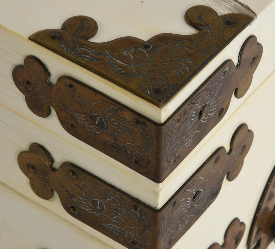 Chinese Cream Wood and Brass Jewelry Box with Lock and Key-10