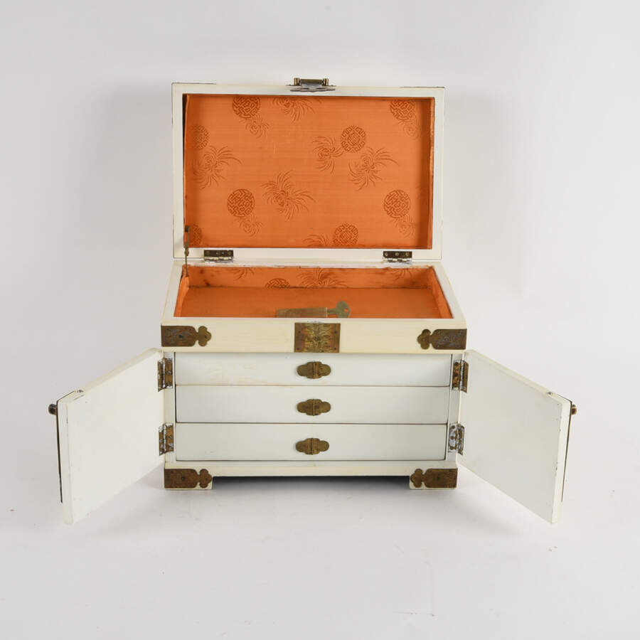 Chinese Cream Wood and Brass Jewelry Box with Lock and Key-5