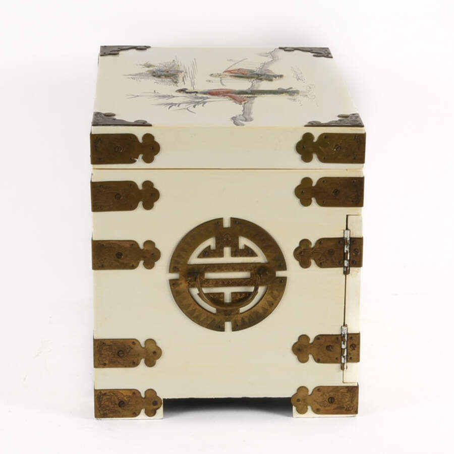 Chinese Cream Wood and Brass Jewelry Box with Lock and Key-4