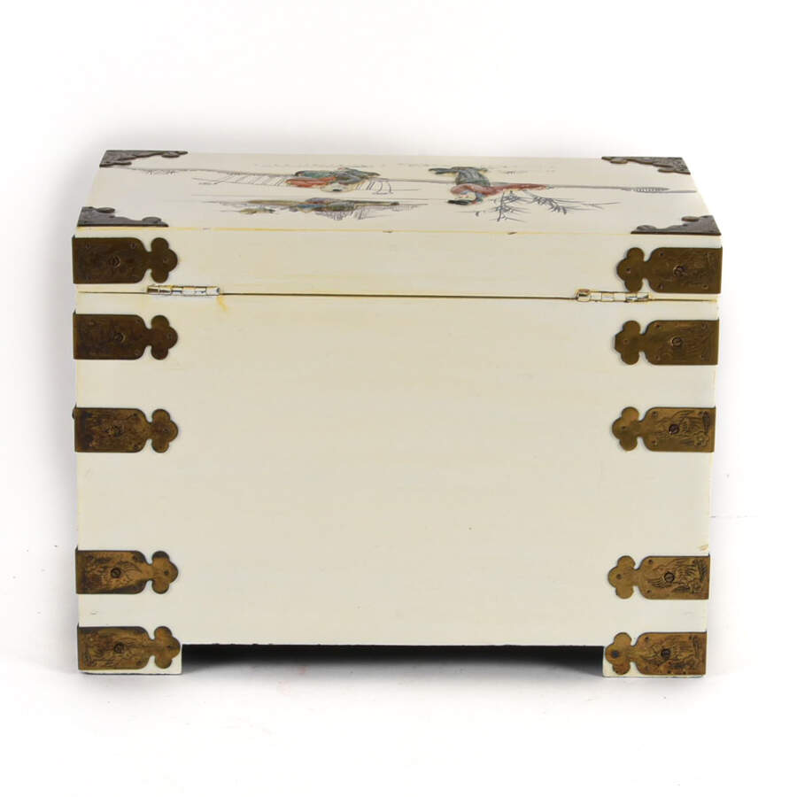Chinese Cream Wood and Brass Jewelry Box with Lock and Key-3