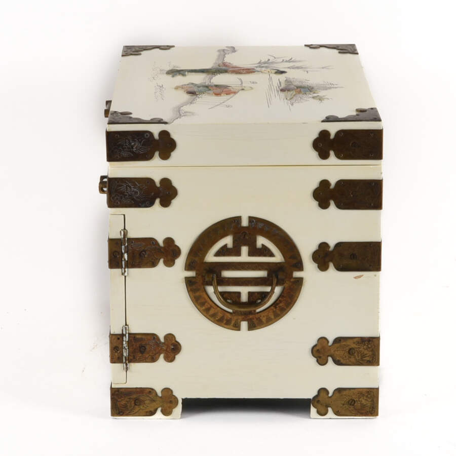 Chinese Cream Wood and Brass Jewelry Box with Lock and Key-2