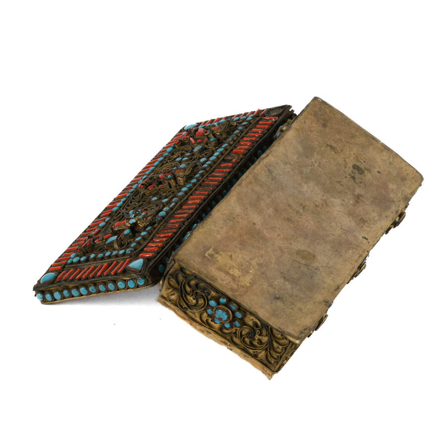 Antique Chinese Tibetan Figure Coral and Turquoise Trinket Box-7