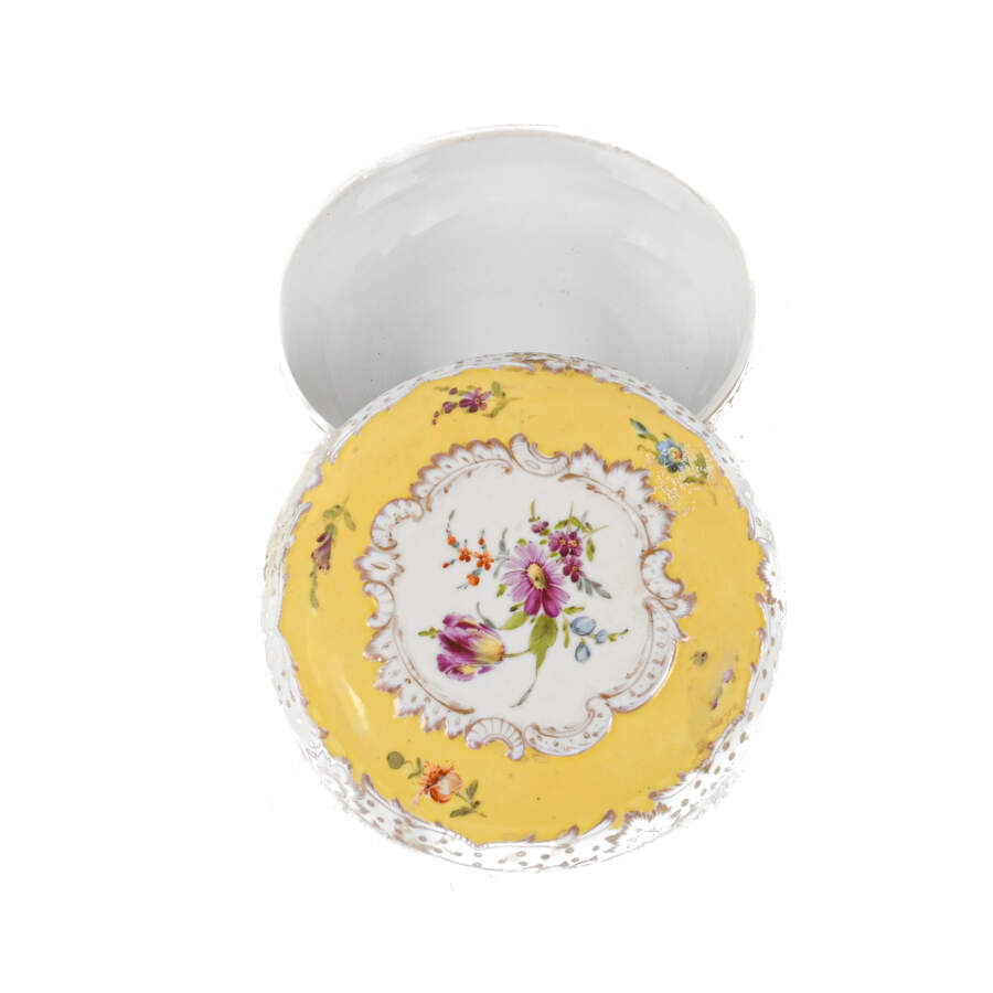 German Dresden Flower Hand-Painted Porcelain Dresser Box-3