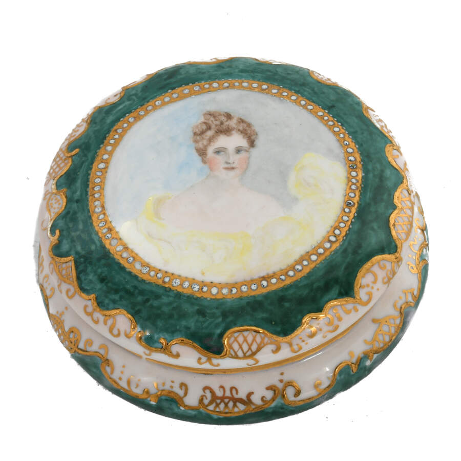 Antique French D&C Portrait Dresser Box-3