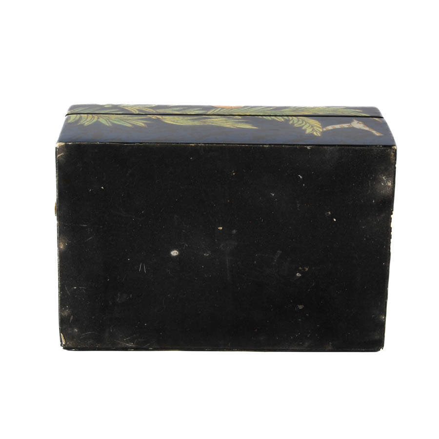 Decorated Lacquerware Lift-Top Box-7