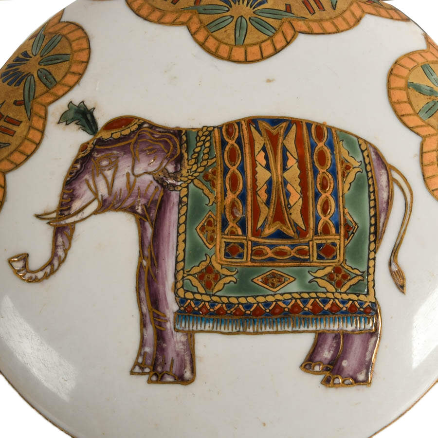 Pair of Ornamented Porcelain Jewelry Dishes with Lids-4