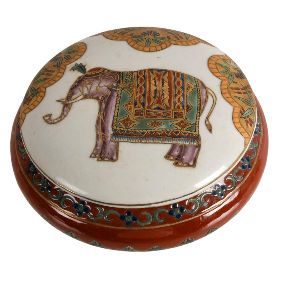 Pair of Ornamented Porcelain Jewelry Dishes with Lids-2