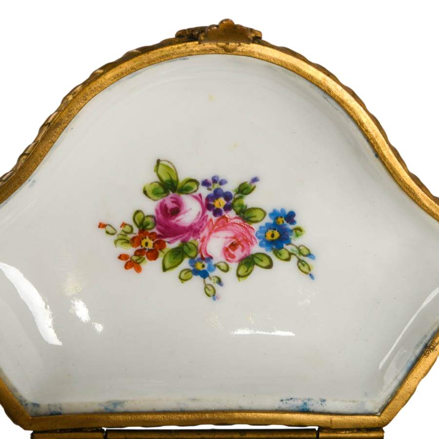 Sèvres-Style Hand-Painted French Porcelain Trinket Box with Bird Design-6