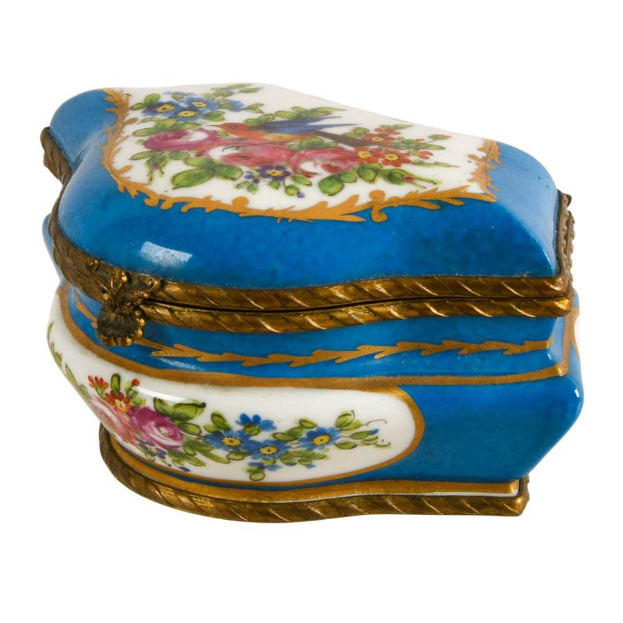 Sèvres-Style Hand-Painted French Porcelain Trinket Box with Bird Design-2