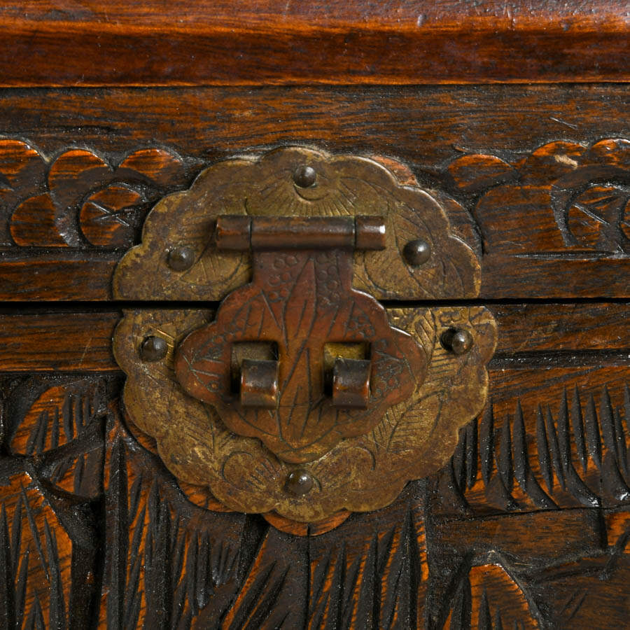 Small Scenic Hand-Carved Chinese Camphor Wood Trunk-9