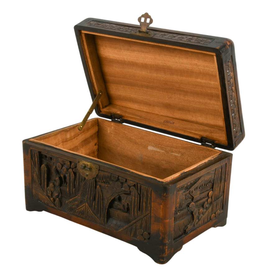 Small Scenic Hand-Carved Chinese Camphor Wood Trunk-8
